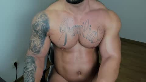Snapshot of jaxonhunk chatting on February 15, 3:20 am JaxonHunk online show from February 15, 3:20 am