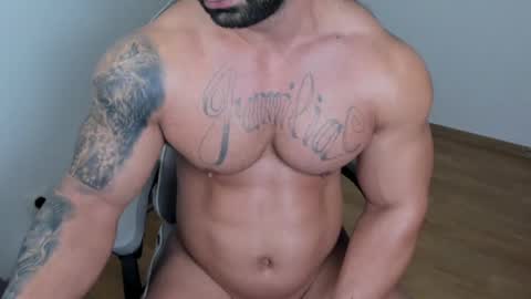 Snapshot of jaxonhunk chatting on February 25, 2:36 am JaxonHunk online show from February 25, 2:36 am