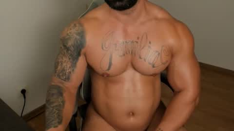 Snapshot of jaxonhunk chatting on September 10, 12:33 am JaxonHunk online show from September 10, 12:33 am