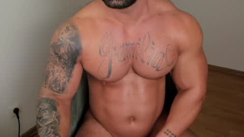 Snapshot of jaxonhunk chatting on January 16, 4:28 am JaxonHunk online show from January 16, 4:28 am
