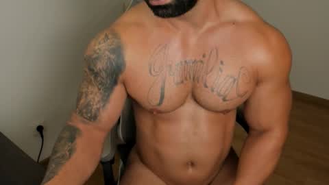 Snapshot of jaxonhunk chatting on September 13, 2:58 am JaxonHunk online show from September 13, 2:58 am