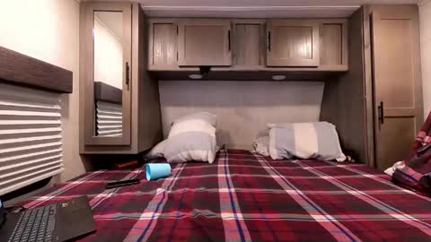 jaxsavage online show from April 21, 3:46 am