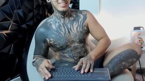 Snapshot of jaxxxonherd chatting on March 10, 6:45 pm Michael online show from March 10, 6:45 pm