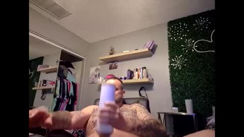 jay_banks04202 online show from March 7, 12:32 am