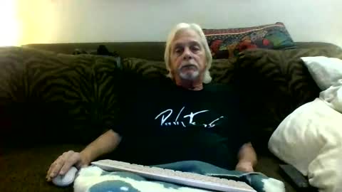 Snapshot of jay_jay1475 chatting on February 27, 2:35 am jay-jay1475 online show from February 27, 2:35 am