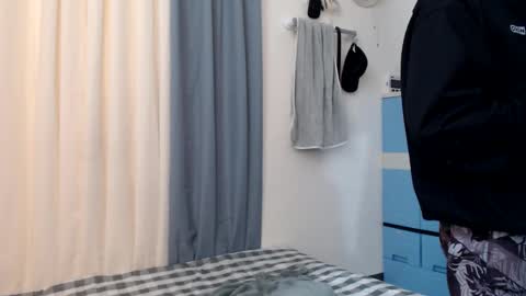 Ur Jaylord online show from January 10, 11:59 am