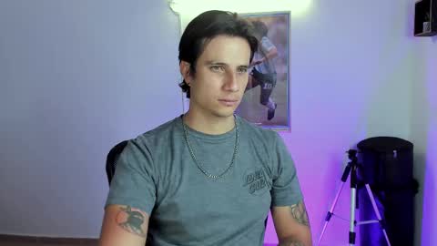 Snapshot of jayalvarrez_ chatting on September 12, 11:07 pm Jay Alvarrez online show from September 12, 11:07 pm