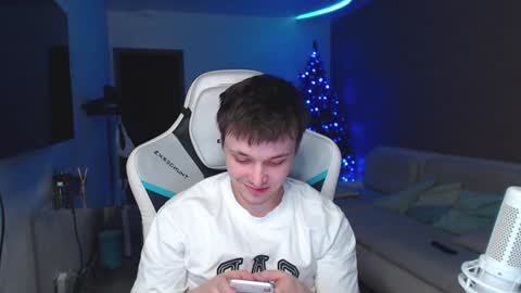 Snapshot of jayce_icestone chatting on January 10, 4:33 am Jayce online show from January 10, 4:33 am