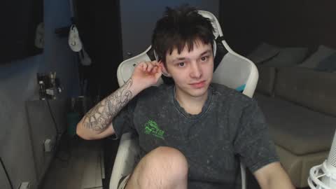 Snapshot of jayce_icestone chatting on February 5, 6:26 pm Jayce online show from February 5, 6:26 pm