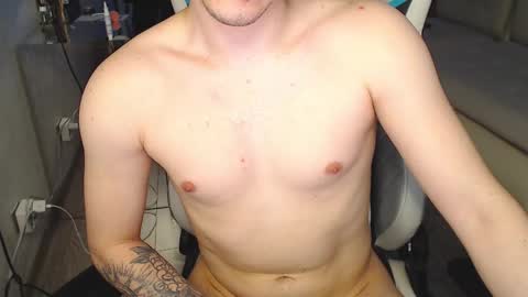 Snapshot of jayce_icestone chatting on March 12, 2:52 am Jayce online show from March 12, 2:52 am