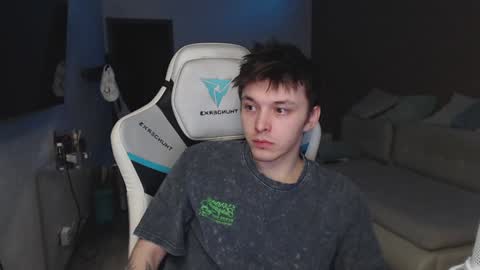 Snapshot of jayce_icestone chatting on February 6, 7:18 pm Jayce online show from February 6, 7:18 pm