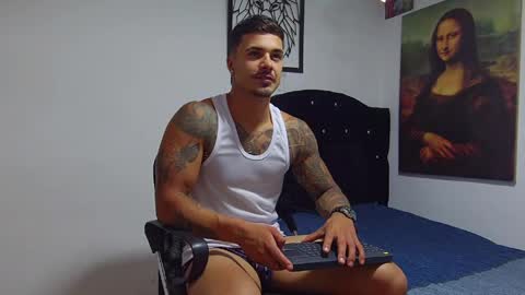 jayden_colback01 online show from May 4, 5:41 pm