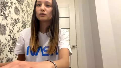 Stacie online show from April 15, 4:54 pm