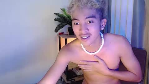jaysee_hugecox online show from April 21, 2:51 am