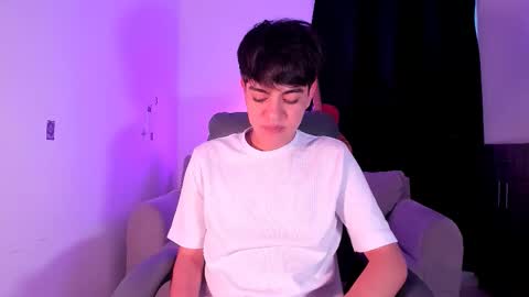 jaythomax online show from November 8, 10:46 pm