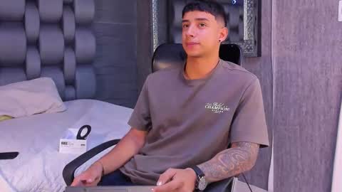 jaze_bradley online show from November 12, 11:45 am