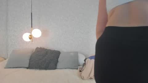 JAZLIN ANGELS online show from April 19, 6:47 am