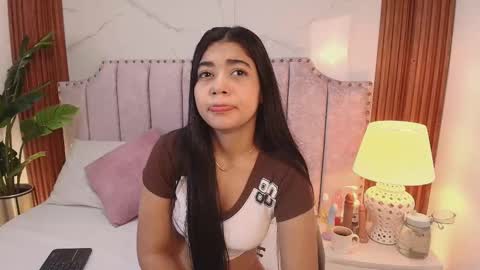 Jazmin online show from November 7, 8:33 pm