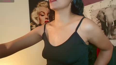 Snapshot of jazmin_shy chatting on September 14, 11:55 am Nice jazmin My schedule is from 6am to 2pm Colombia time Monday to Saturday. online show from September 14, 11:55 am