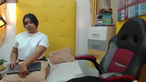 jazminblow online show from October 22, 2:30 pm