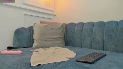 Snapshot of jazmine_21 chatting on February 14, 7:17 am Jasmine online show from February 14, 7:17 am
