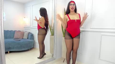 Snapshot of jazmine_21 chatting on February 24, 3:02 am Jasmine online show from February 24, 3:02 am