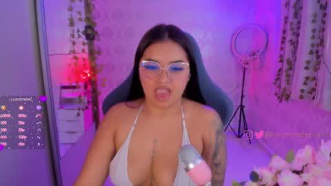 Snapshot of jazmineferrari1 chatting on February 18, 12:39 pm Jazmine online show from February 18, 12:39 pm