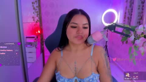 Snapshot of jazmineferrari1 chatting on February 20, 12:15 pm Jazmine online show from February 20, 12:15 pm