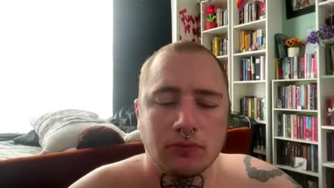mymomleftmesoilikeitinthe online show from July 16, 2:04 am