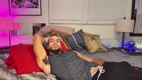 JcMax305 online show from November 13, 1:41 am