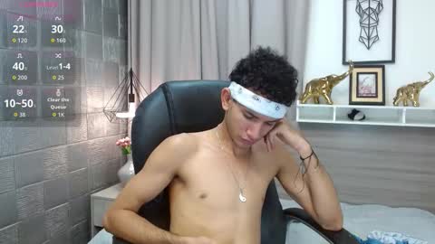 jdwhite18 online show from March 27, 7:47 am