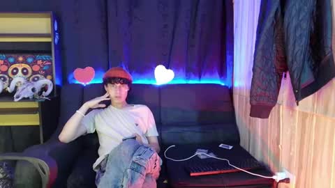 Snapshot of jeam_hot chatting on February 16, 1:03 am jeam_hot online show from February 16, 1:03 am