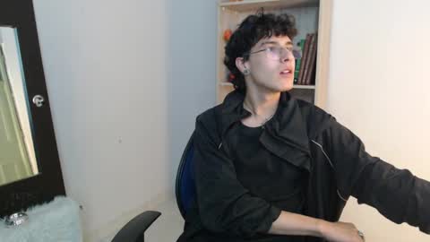 Snapshot of jeam_hot chatting on January 4, 10:24 pm jeam_hot online show from January 4, 10:24 pm