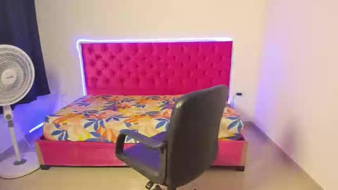 jean_burns online show from February 1, 10:07 pm