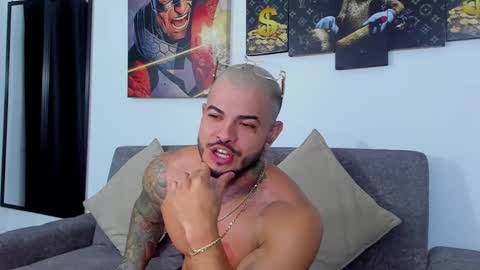 Jean  axelcrow       Modelo Independiente online show from March 10, 3:23 am