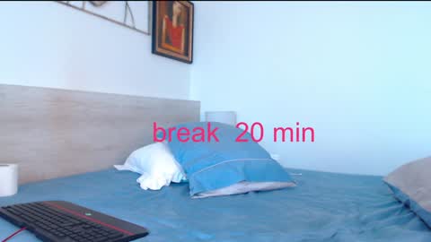 Snapshot of jean_mokujin chatting on January 12, 6:28 am Akila and Daria online show from January 12, 6:28 am