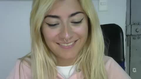 Snapshot of jean_monroe chatting on September 12, 11:40 pm Jean online show from September 12, 11:40 pm