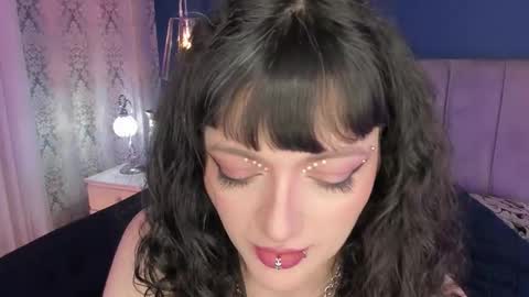 Jean online show from September 16, 8:01 pm