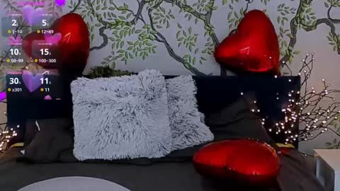 jeanniefox_ online show from February 26, 2:27 pm