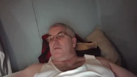 dadbody71 online show from December 14, 6:24 am