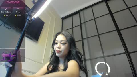 jee__son online show from February 5, 3:31 pm
