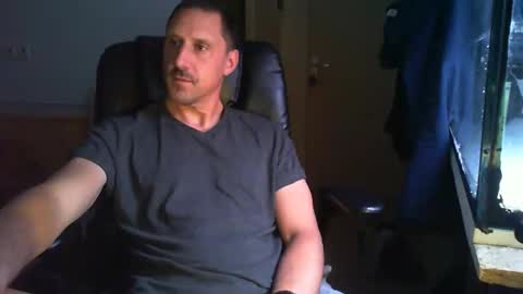 Snapshot of jef74700 chatting on September 19, 3:54 am Jrme online show from September 19, 3:54 am