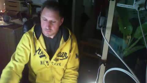 Snapshot of jef74700 chatting on January 16, 3:45 am Jrme online show from January 16, 3:45 am