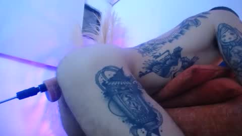 Jeff and Mugi  Independent model online show from May 26, 11:05 am