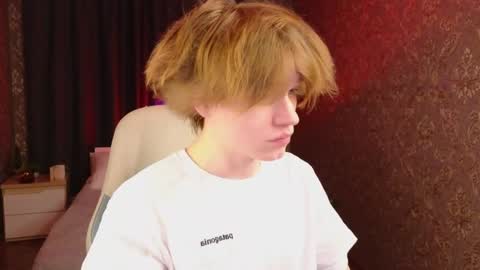 Snapshot of jeffre_y chatting on January 15, 6:19 pm Jeffrey online show from January 15, 6:19 pm