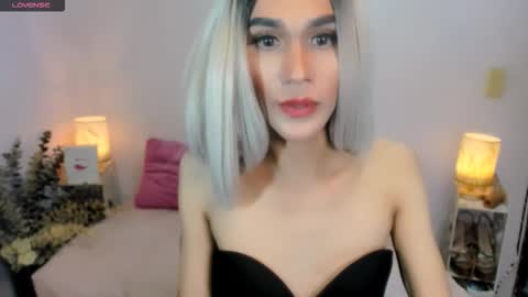 Lexie online show from October 25, 2:06 pm