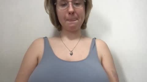 Inna  online show from March 4, 6:10 am