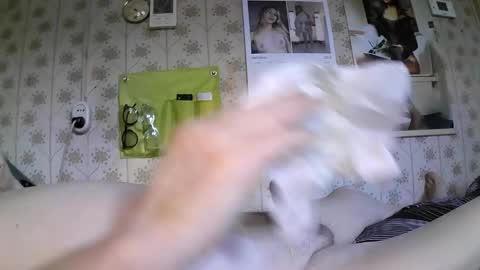 jellykulli online show from February 19, 7:29 am