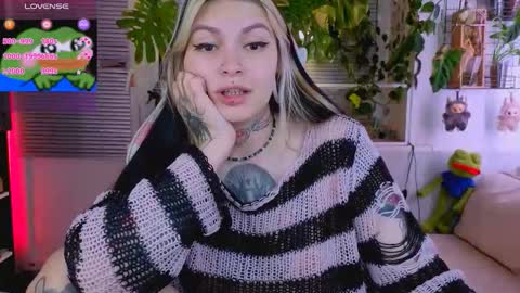 Snapshot of jelyaa chatting on September 17, 3:48 pm Jelya online show from September 17, 3:48 pm