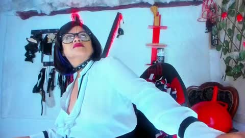 Snapshot of jena_derbo chatting on February 25, 10:26 am jena_derbo online show from February 25, 10:26 am